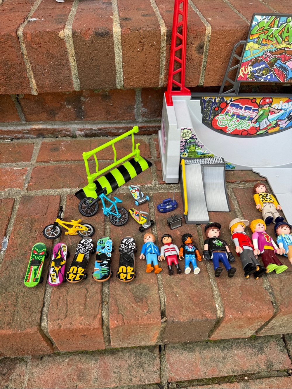 Playmobil Skateboarding Park Ramp Play Toys Set Skate Boarding - Picture 4 of 5